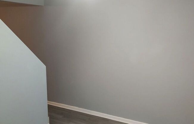 Stunning 2-Bedroom Townhouse in Point Breeze! Available NOW!