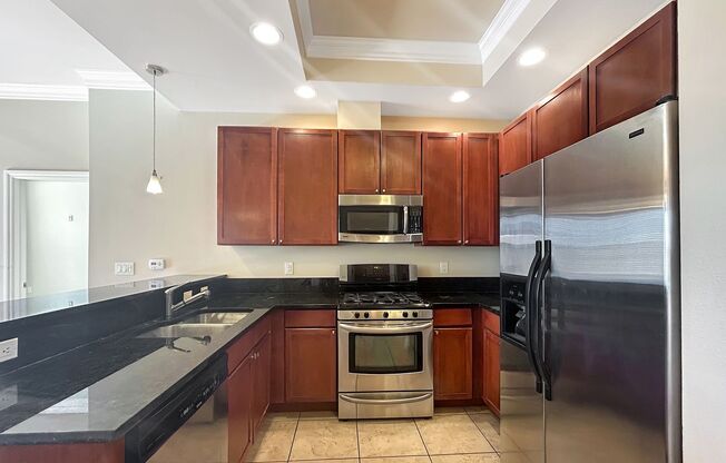 $0 DEPOSIT OPTION. 2 BED / 2BATH MODERN CAPITOL HILL CONDO WITH STUNNING VIEWS