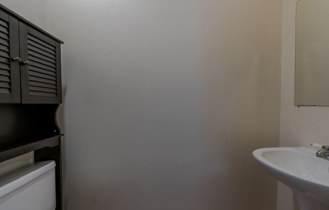 4301 Falls Rd/2 Bed, 3.5 Bath Townhouse in Hampden