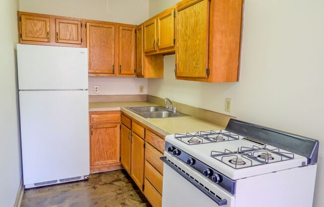 1 bed, 1 bath, 560 sqft, $855, Unit 55-21