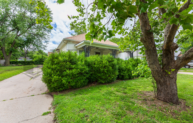 345 N MERIDIAN AVE