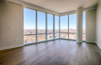 1 bed, 1 bath, 761 sqft, $4,500, Unit 23C