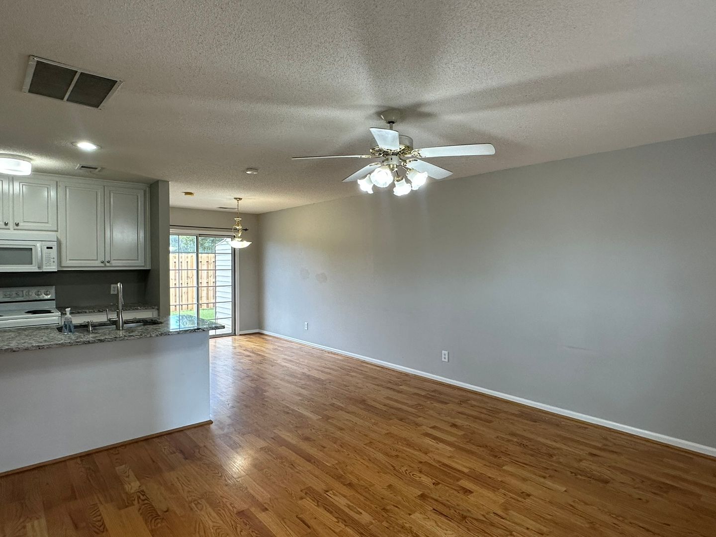 2 bedroom/1.5 bath end unit townhome in great Gainesville location