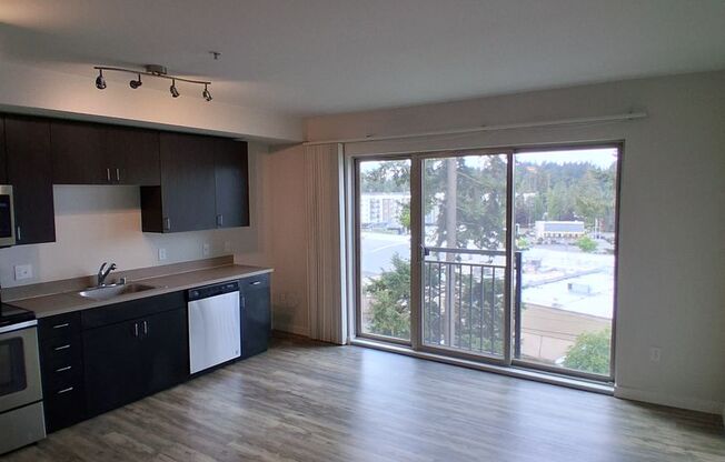 1 bed, 1 bath, 587 sqft, $1,675, Unit 414