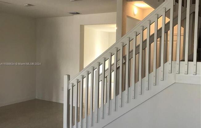21451 NE 3 PATH