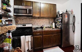 418 E 119 ST