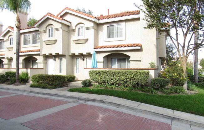 Spacious and Well Maintained 2 Bedroom Dual Master Condo in Brea