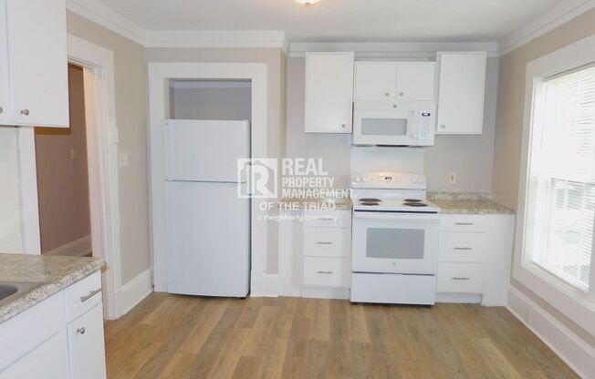 Cute 3 Bedroom/2 Bath Home in Greensboro 27406