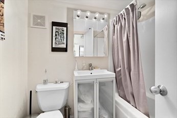 1 bed, 1 bath, 540 sqft, $3,050, Unit 524
