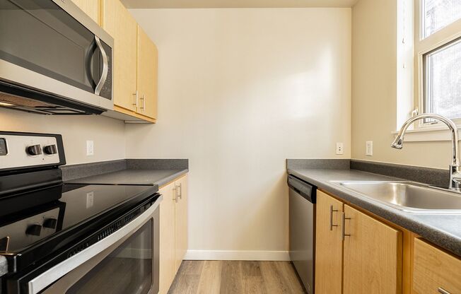 Studio, 1 bath, 543 sqft, $1,209, Unit B108