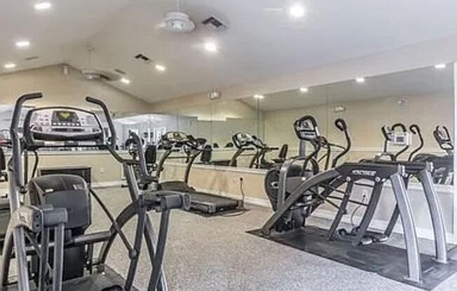 2 beds, 2 baths, $1,300, Unit # 1004