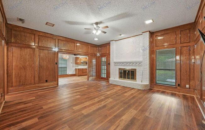 217 ELDER OAK DR