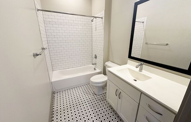 2 beds, 2 baths, 1,050 sqft, $2,095, Unit 3250-104