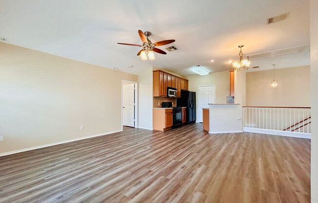 2 beds, 2 baths, $1,595, Unit # 1701