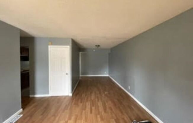 3 beds, 1 bath, $1,300