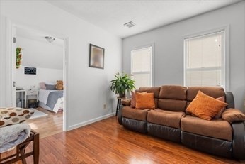 18 CORAL ST
