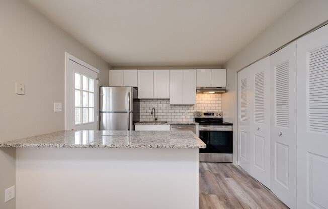 2 beds, 1 bath, 850 sqft, $1,295, Unit Unit 88