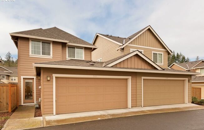 3 beds, 2.5 baths, $2,495