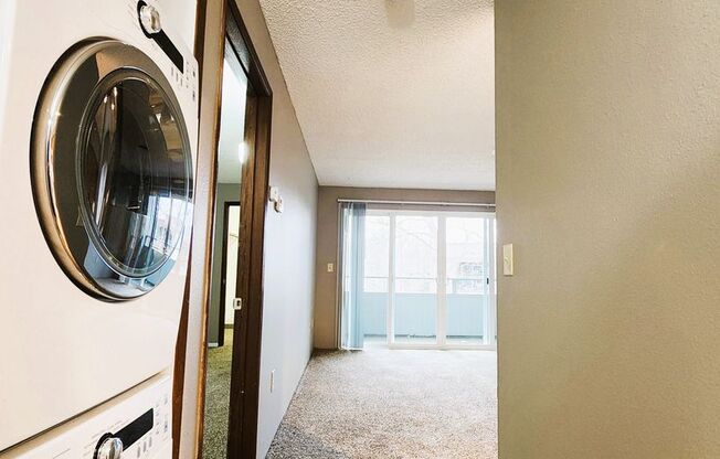 1 bed, 1 bath, 643 sqft, $1,235, Unit 326