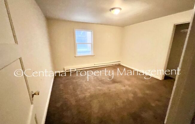 2 beds, 1 bath, $1,300, Unit 115 A