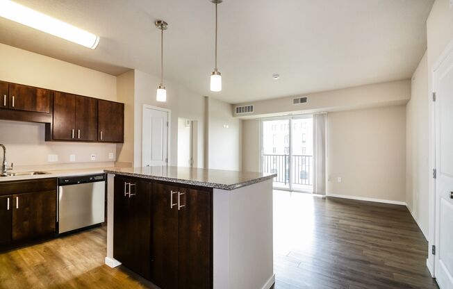 2 beds, 2 baths, 990 sqft, $2,500, Unit 219