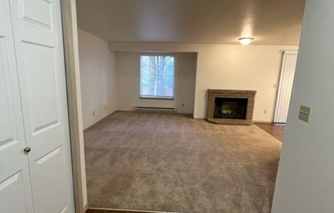 2 beds, 2 baths, 1,030 sqft, $1,825, Unit 1132