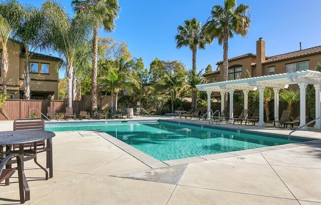 4BR/2.5BA Townhouse with a view