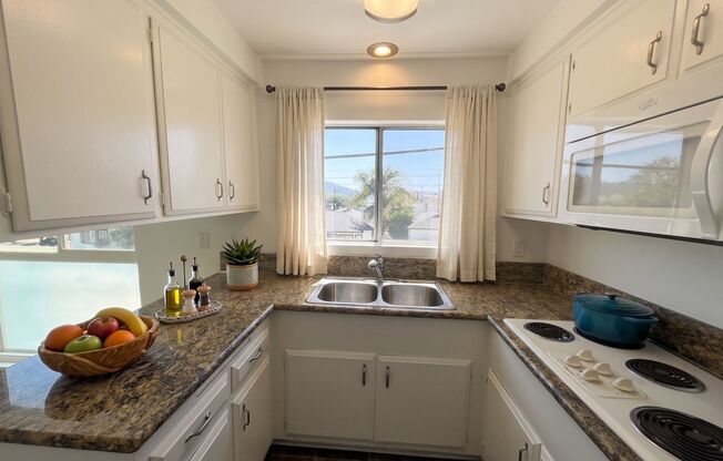 NOW LEASING! 520 S Sixth Street, Burbank, CA 91506