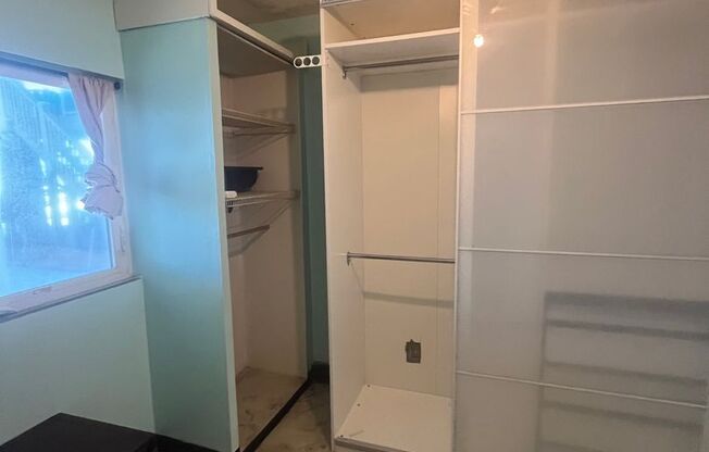 1 bed, 1 bath, $1,300