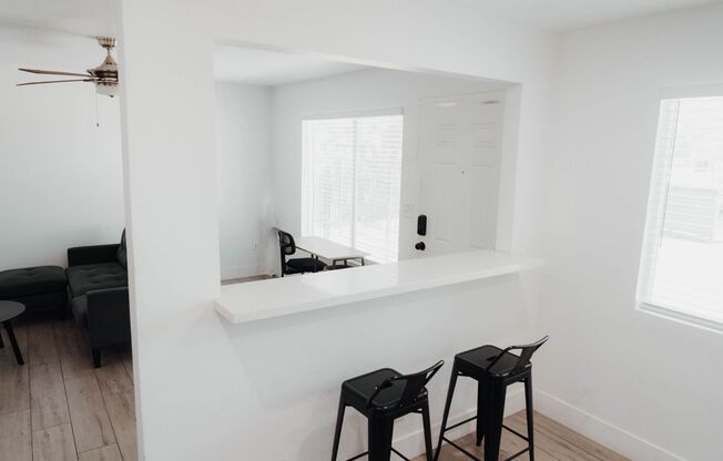 Boho On 31st- Fully Furnished Unit