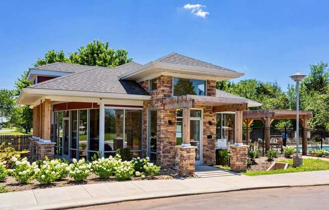 Leasing Office Exterior View at Chariot Pointe Apartments, Murfreesboro Tennessee