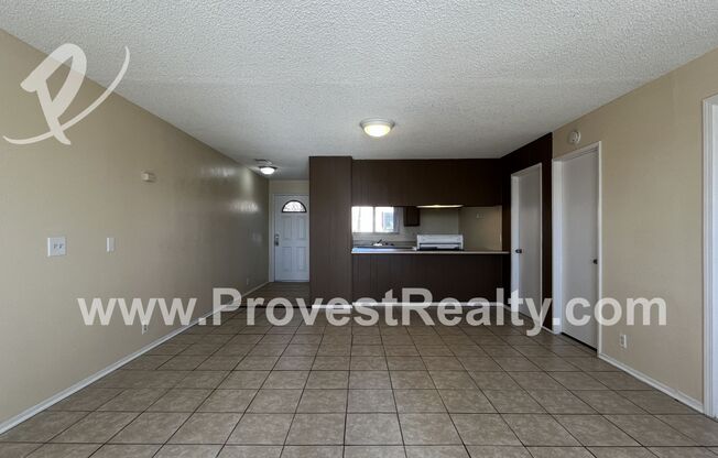 2 beds, 1 bath, $1,300, Unit Unit 10