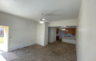 2 beds, 1 bath, $1,300, Unit # B