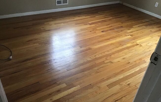COMING SOON! - Newly Renovated 3Bd, 2Bth in South KC