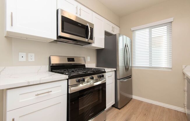 1 bed, 1 bath, 800 sqft, $2,195, Unit 5