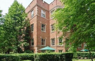 Oak Park Apartment!