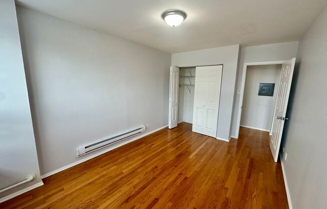 1 bed, 1 bath, 700 sqft, $1,900, Unit 418-1609