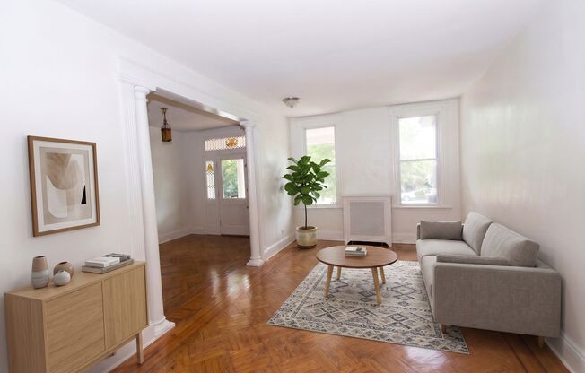 2027! Off Campus Charles Village 4bd/1ba Home with W/D, HW and more!
