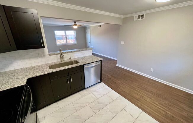 Renovated 1 and 2 Bedroom Virginia Highlands Apartments
