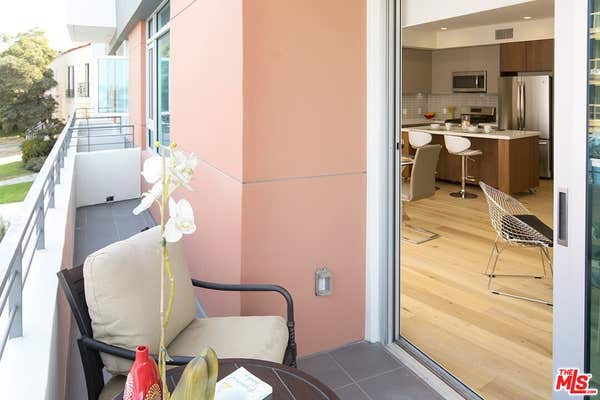938 S Orange Grove Ave Unit 403