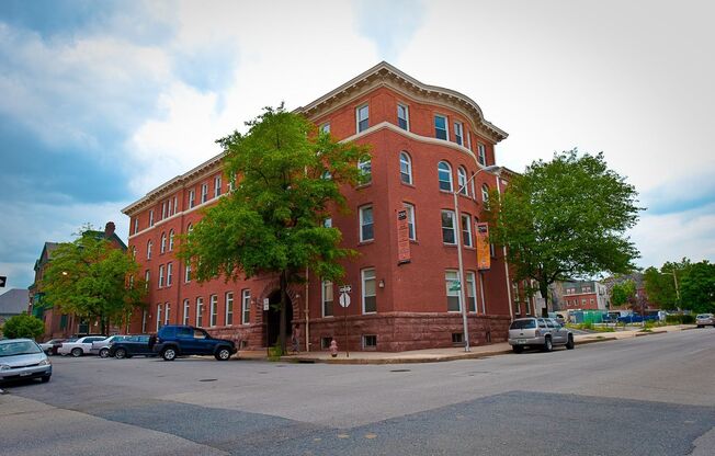 1 bed, 1 bath, 856 sqft, $1,395, Unit 204