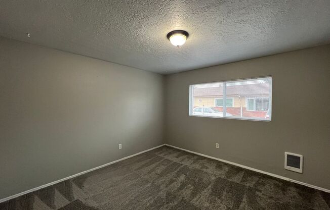 3 beds, 1 bath, 1,000 sqft, $1,750, Unit 7324