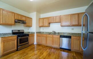 3 beds, 1 bath, $1,400, Unit Fellows 149