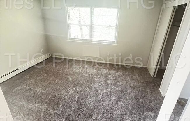 2 beds, 1 bath, 1,296 sqft, $2,399, Unit 405-50