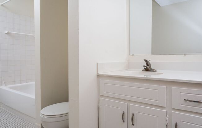 1 bed, 1 bath, 900 sqft, $1,295, Unit 46-306