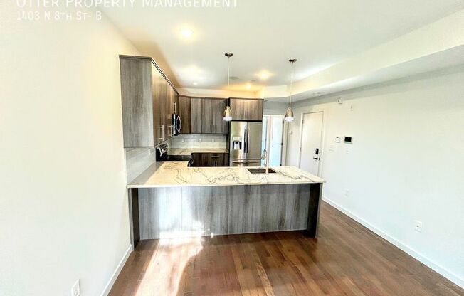 1403 N 8 ST