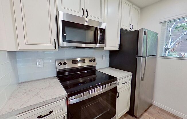 1 bed, 1 bath, 570 sqft, $2,095, Unit 204