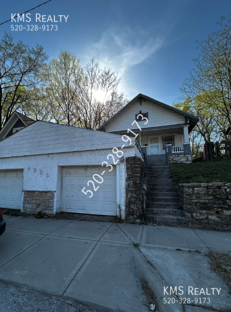 4220 BROOKLYN AVE