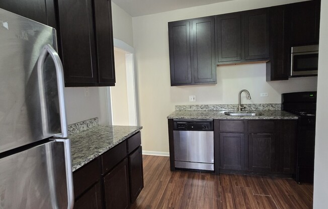 3749 W Sunnyside Ave