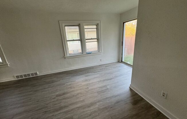 1 bed, 1 bath, $990